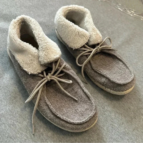 Hey Dude Shoes - Hey Dude Britt shoes in charcoal size 8